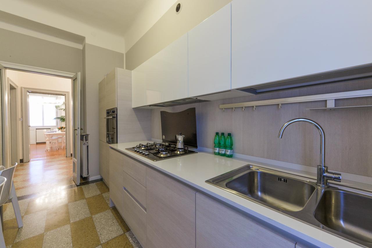 Adelaide Central Apartment Milán Exterior foto